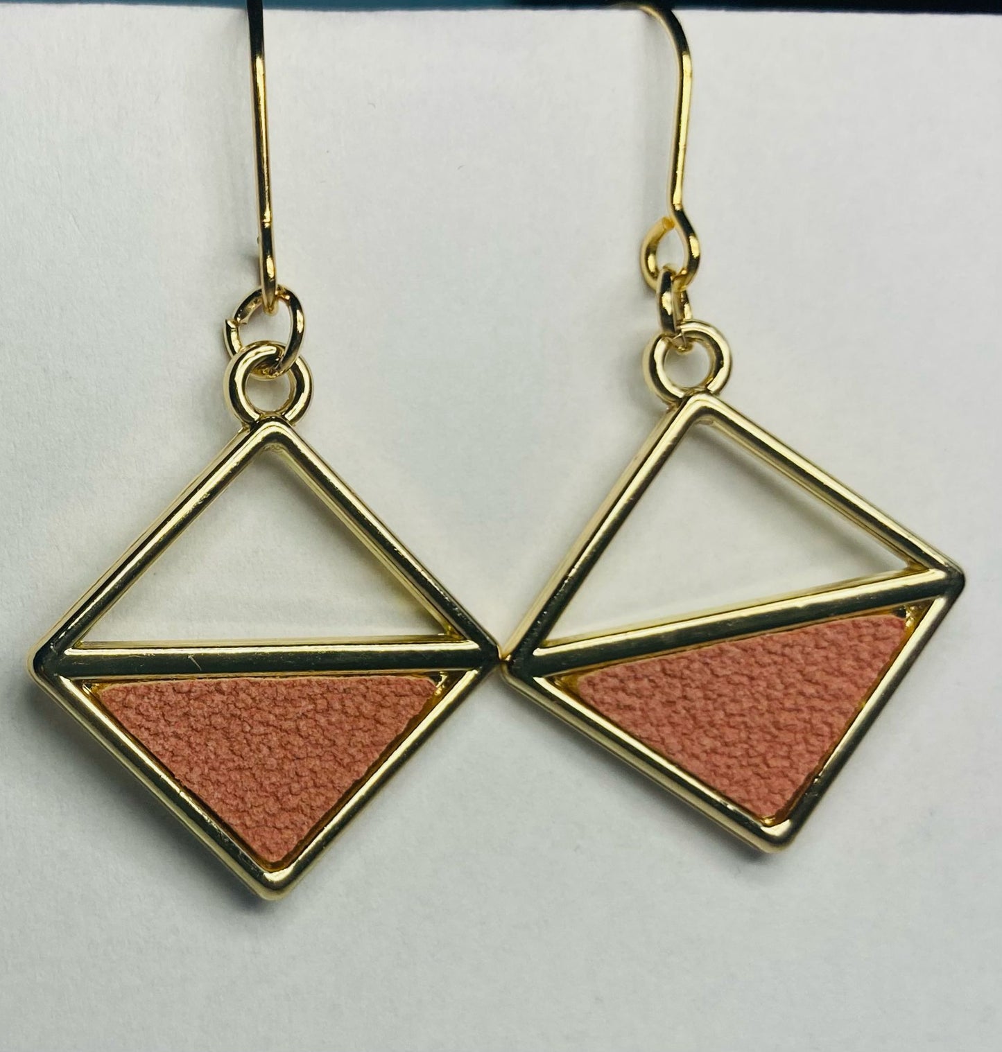 Handmade - Oorbellen vierkantjes licht goud