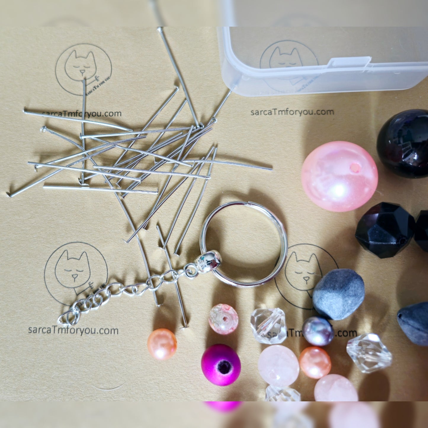 DIY clustersleutelhanger Roze / zwart