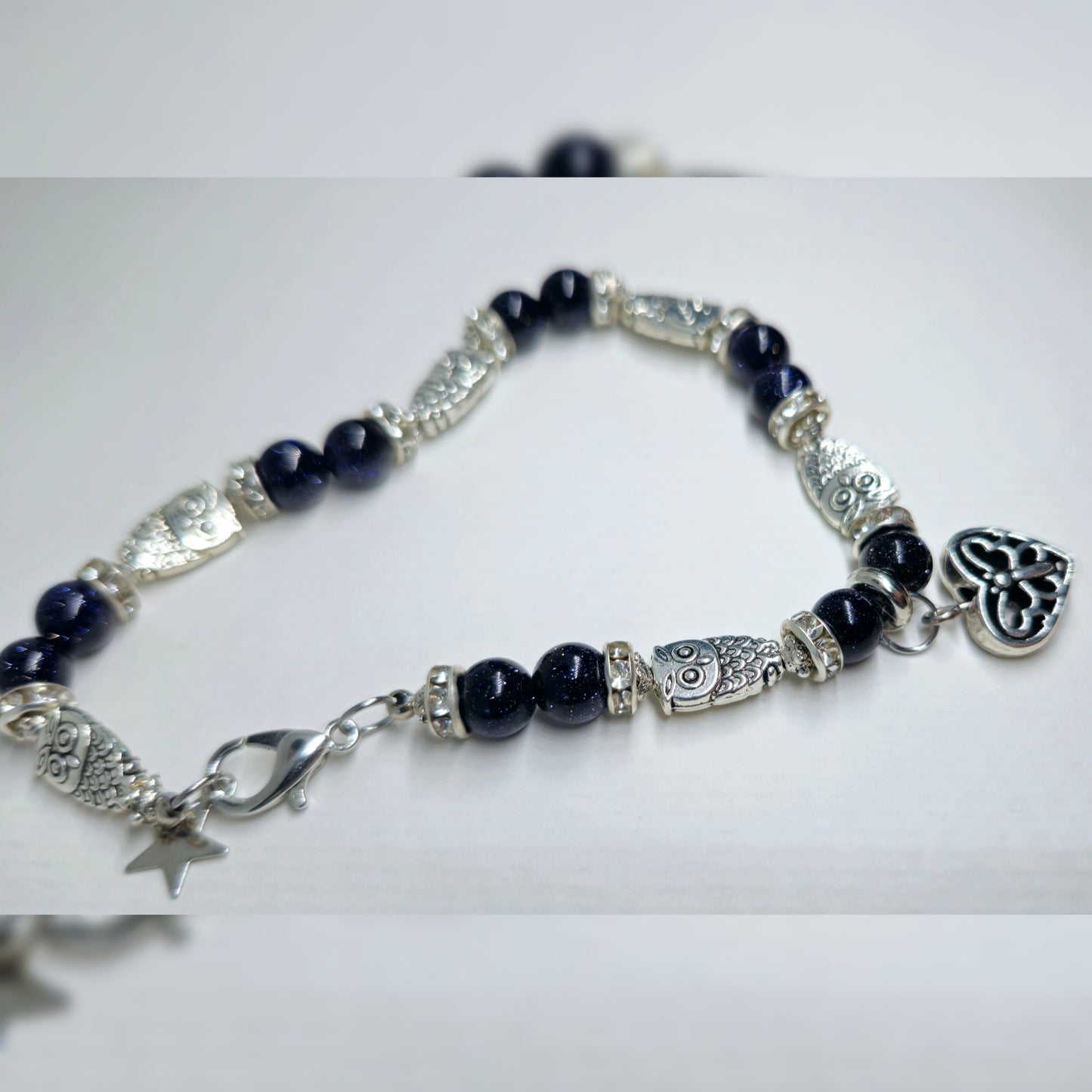 Armbandje Uil en blauwe goudsteen