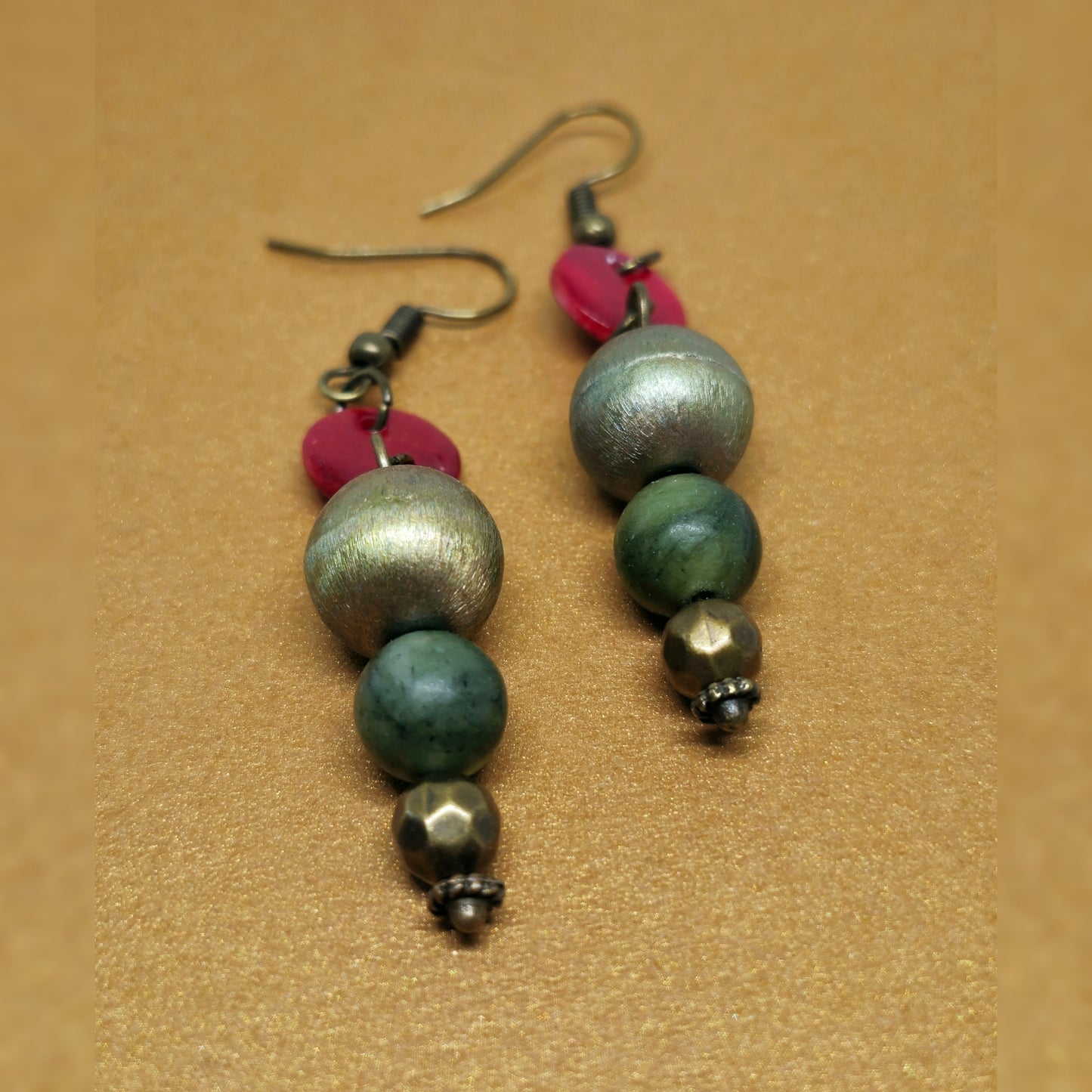 Handmade - Oorbellen Rood antiek brons 2