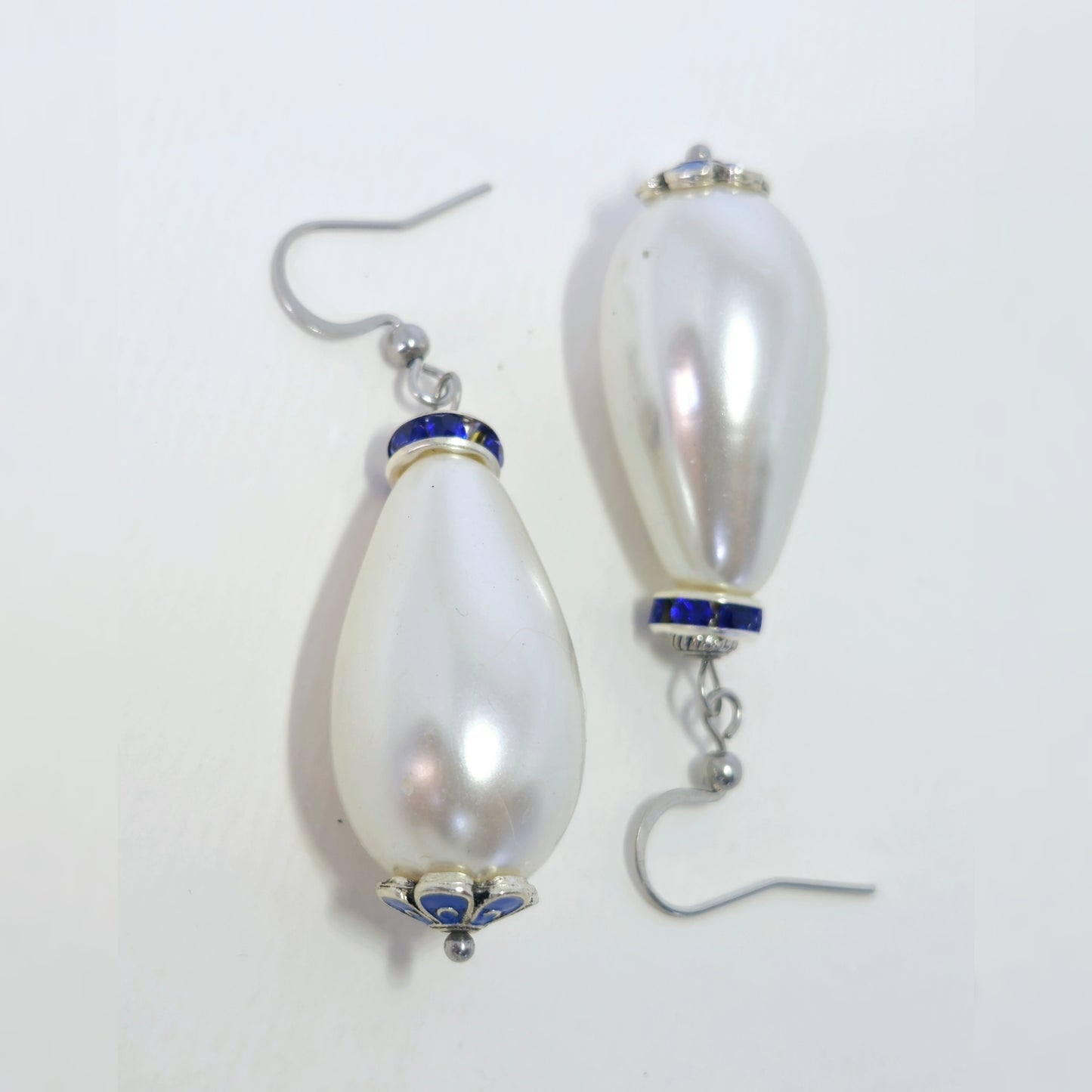 Blue pearls