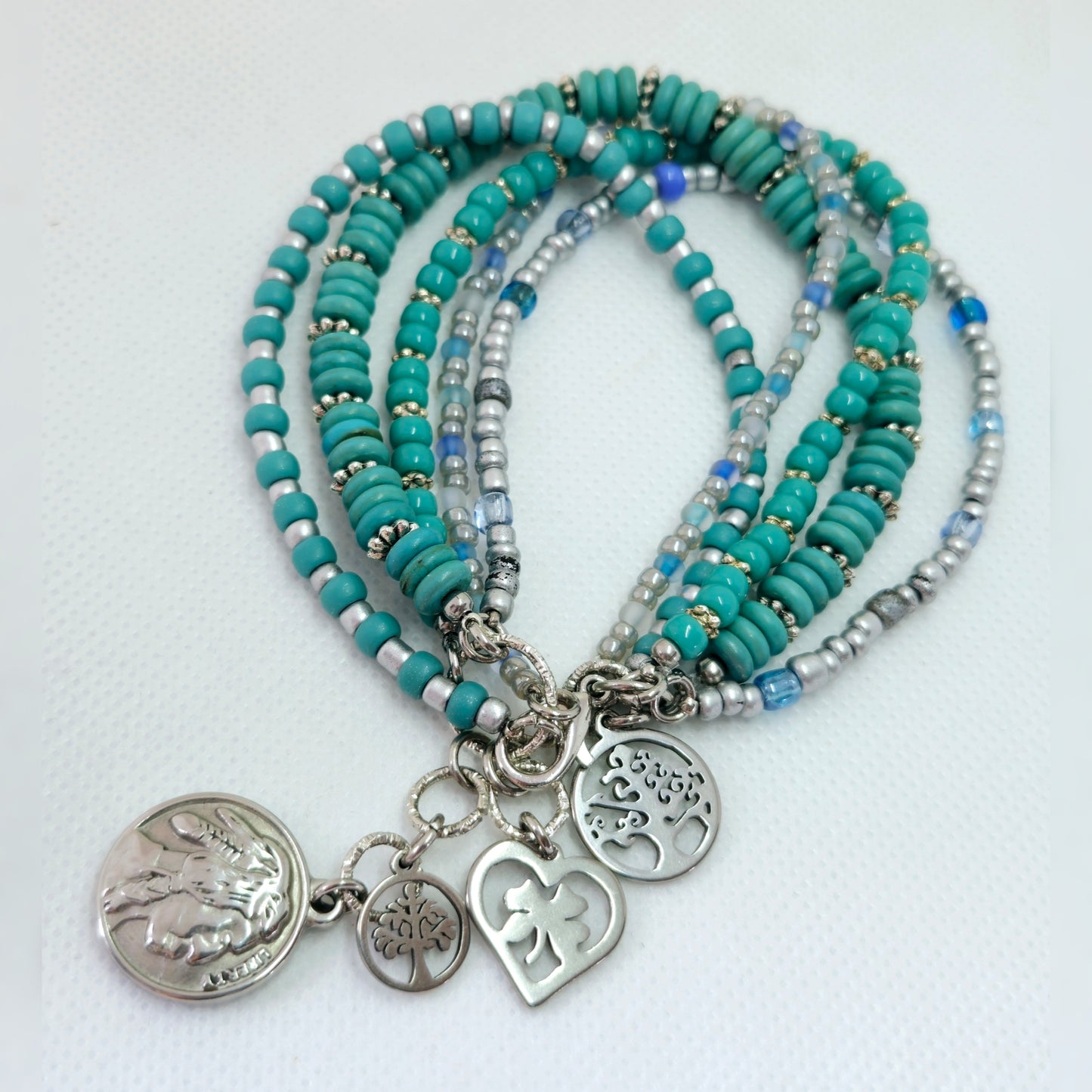 Multi-strand armband turquoise