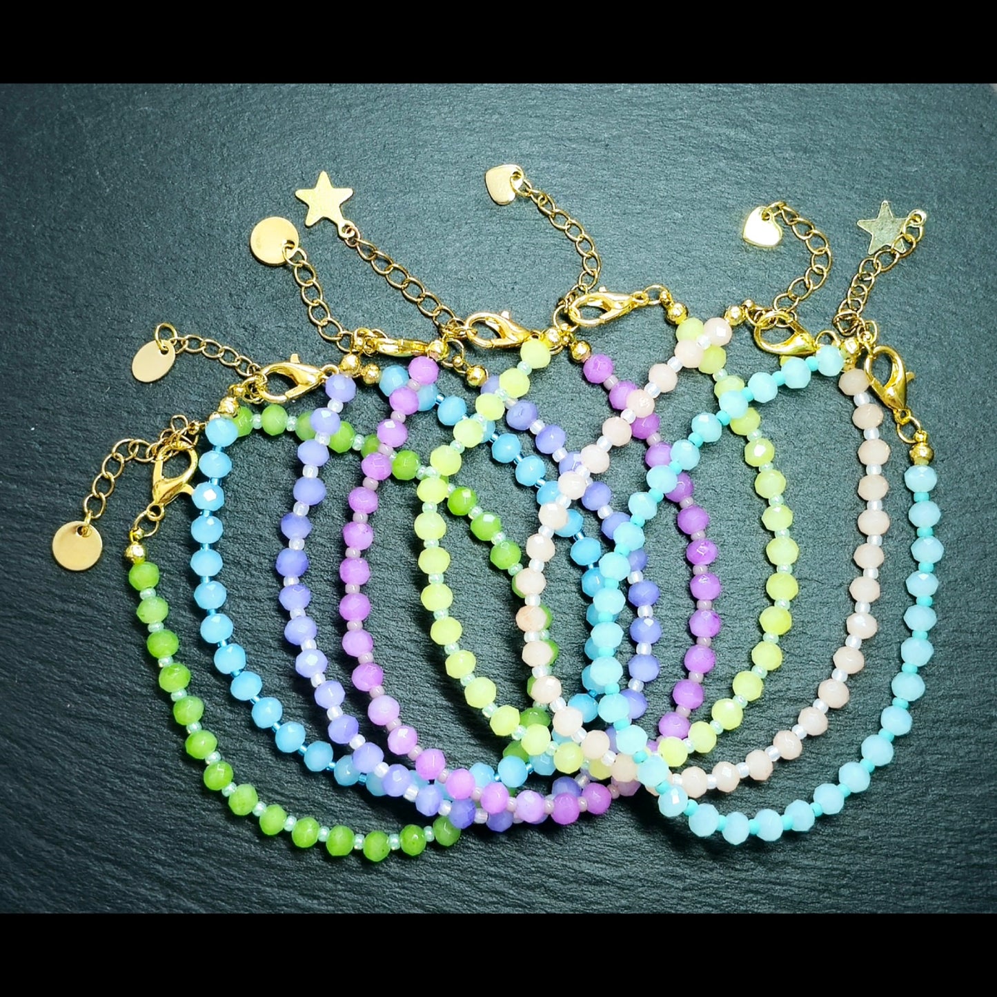 Armbandjes pastel