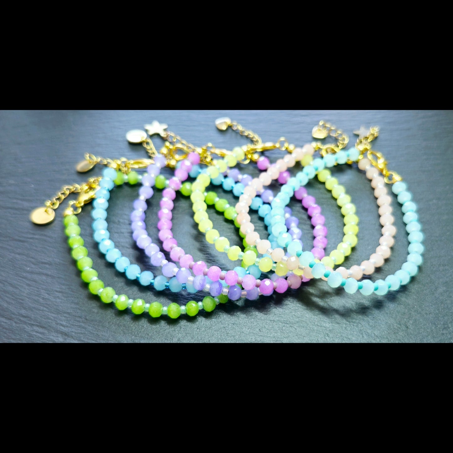 Armbandjes pastel