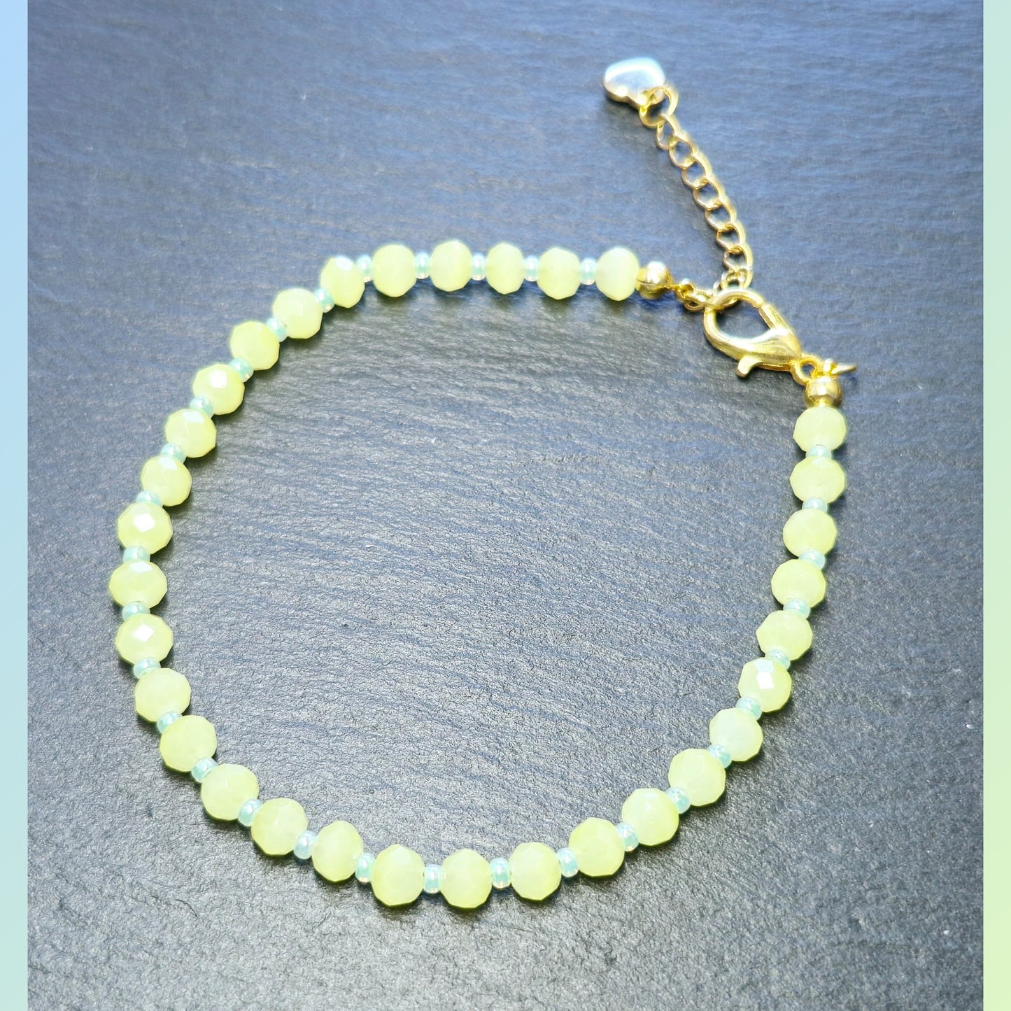 Armbandjes pastel