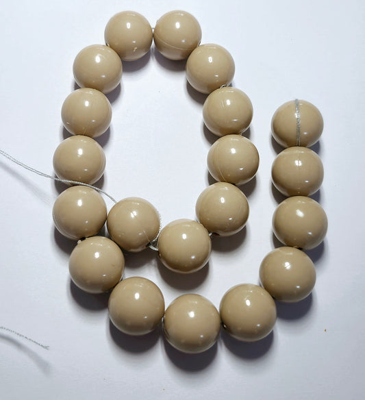 14mm kralen beige