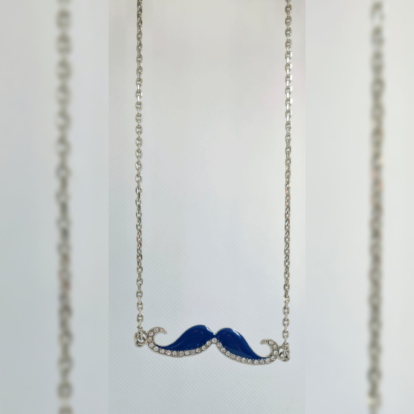 Snor ketting blauw - MOvember