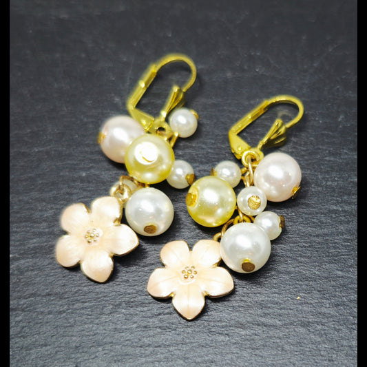 Dainty bloemen oorbellen