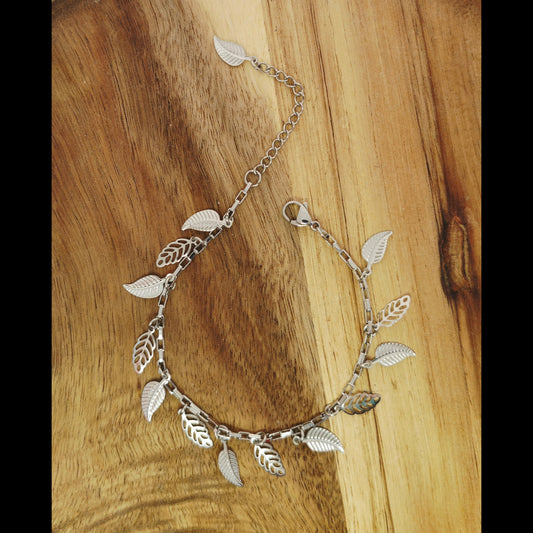 Armband zilverkleurig  blaadjes