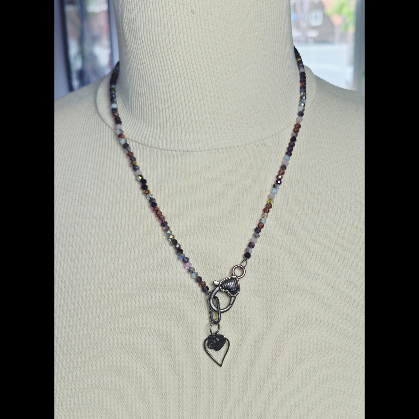 Paarse statement ketting