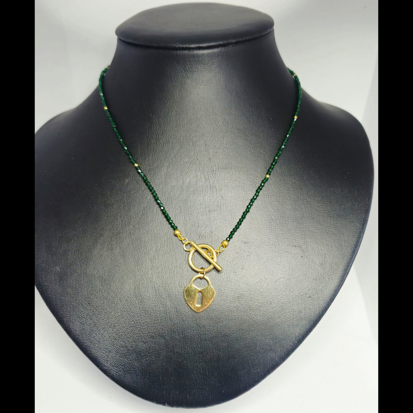 Groene ketting met hartslot